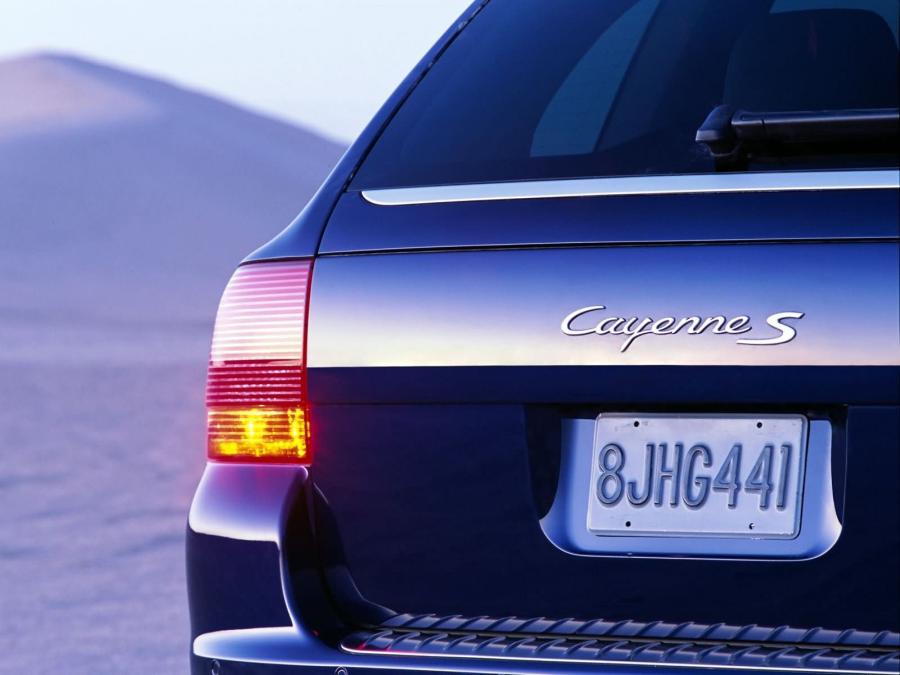  Porsche Cayenne S 2004 года  (фото 6 из 10)